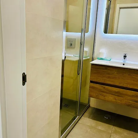 With Marina Views Near Beaches Apartment