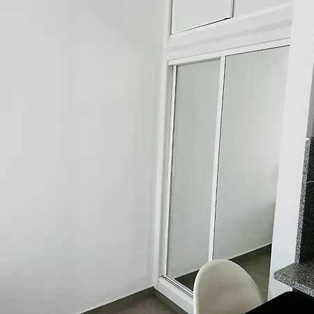 With Marina Views Near Beaches Appartement *