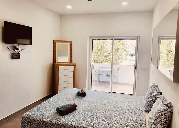 With Marina Views Near Beaches *